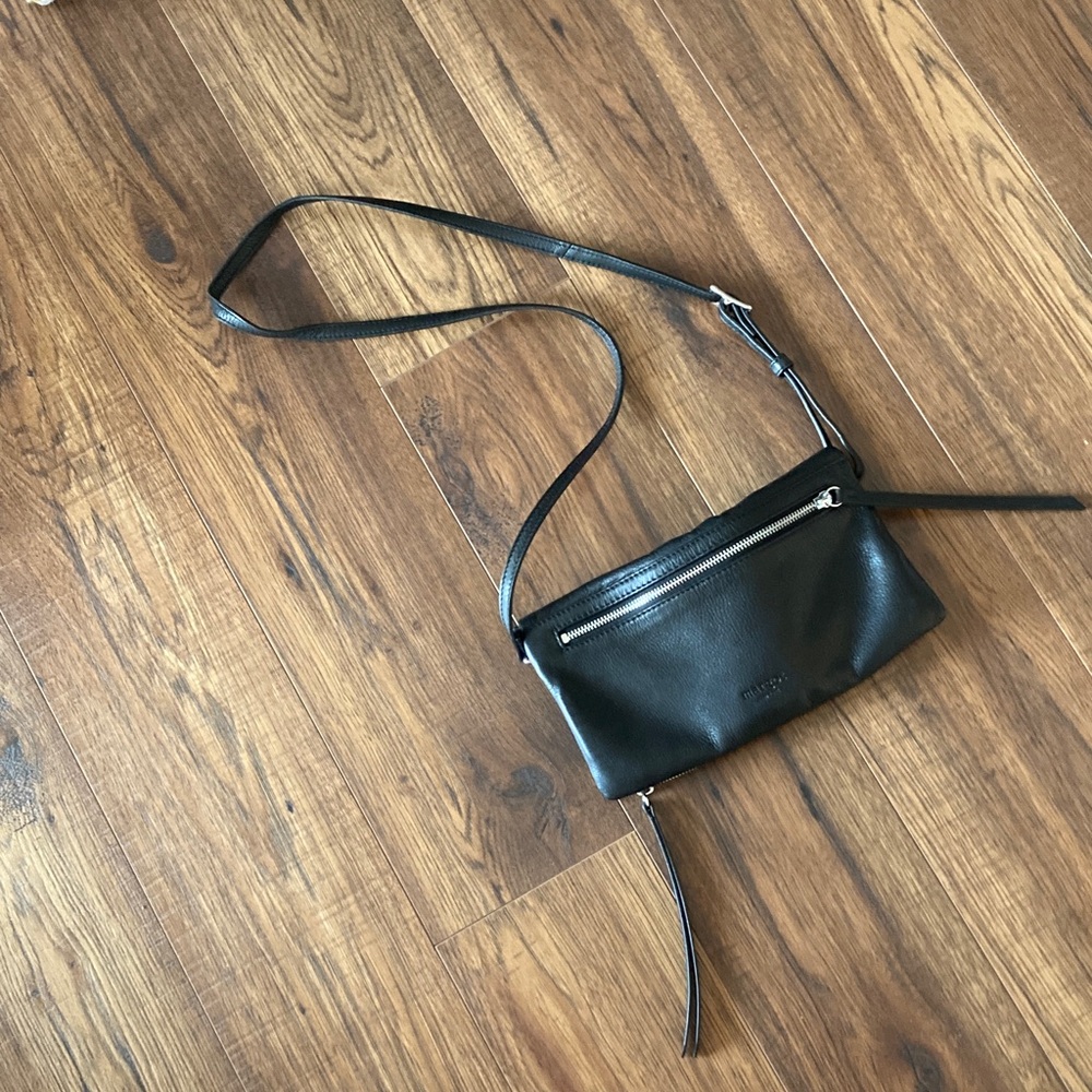 Elegant Black Leather Crossbody Bag